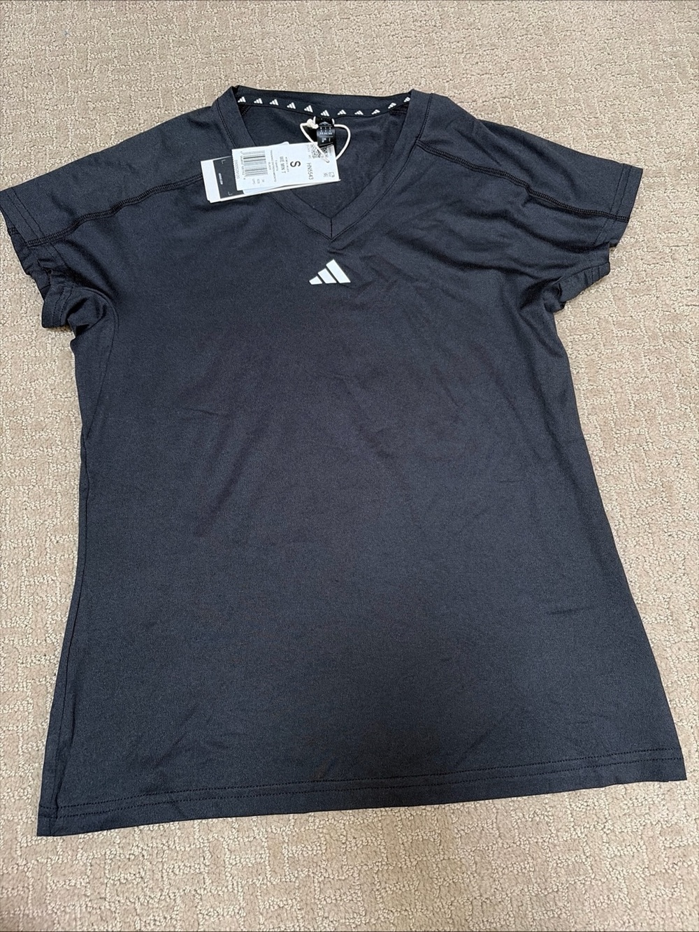 adidas Black Women's V-Neck tee shirt NWT NEW WE MIN T HN5543
